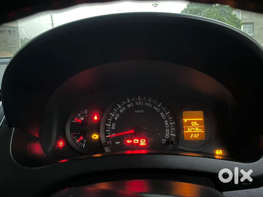 Maruti Suzuki Swift Lxi Optional-o, 2017, Petrol