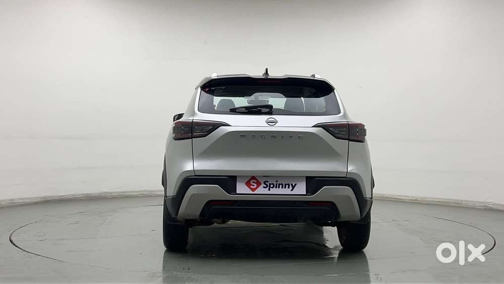 Nissan Magnite 1.0 Xv Premium Dual Tone, 2024, Petrol