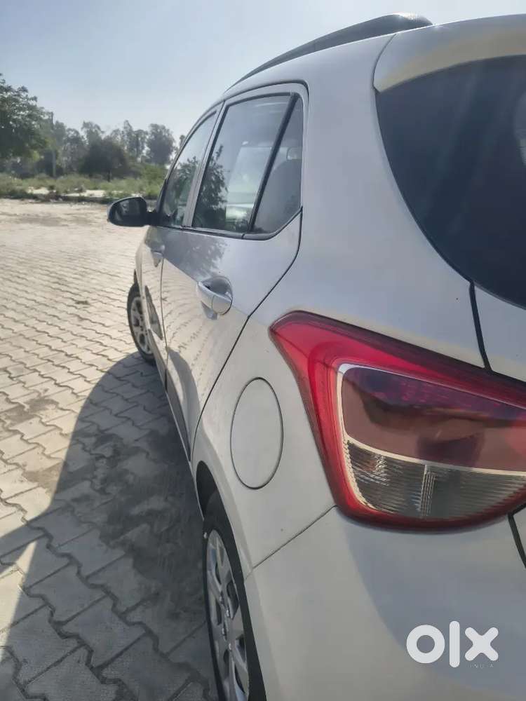 Hyundai Grand I10 2016 Petrol Well Maintained
