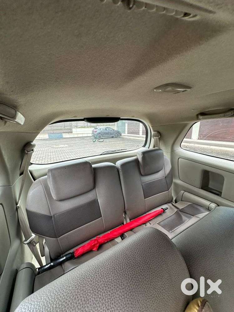 Toyota Innova 2.5 E Diesel Ps 7-seater, 2013, Diesel