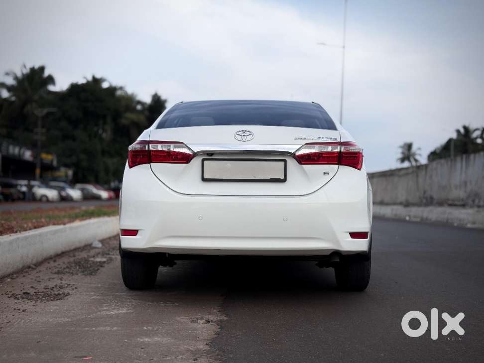 Toyota Corolla Altis 2013-2017 G At, 2015, Petrol