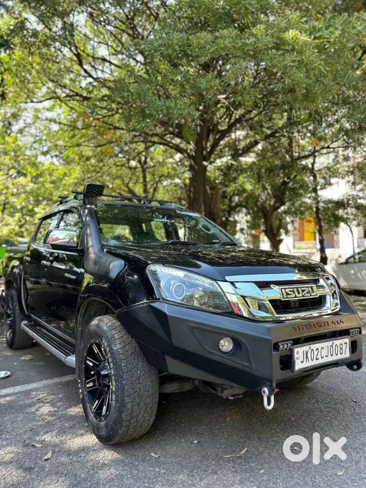 Isuzu V-cross 4×4 Diesel  Top Model In Mint Condition