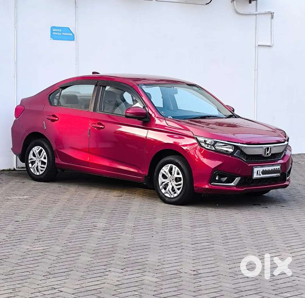 Honda Amaze Cvt Automatic Showroom Maintained Car For Sale
