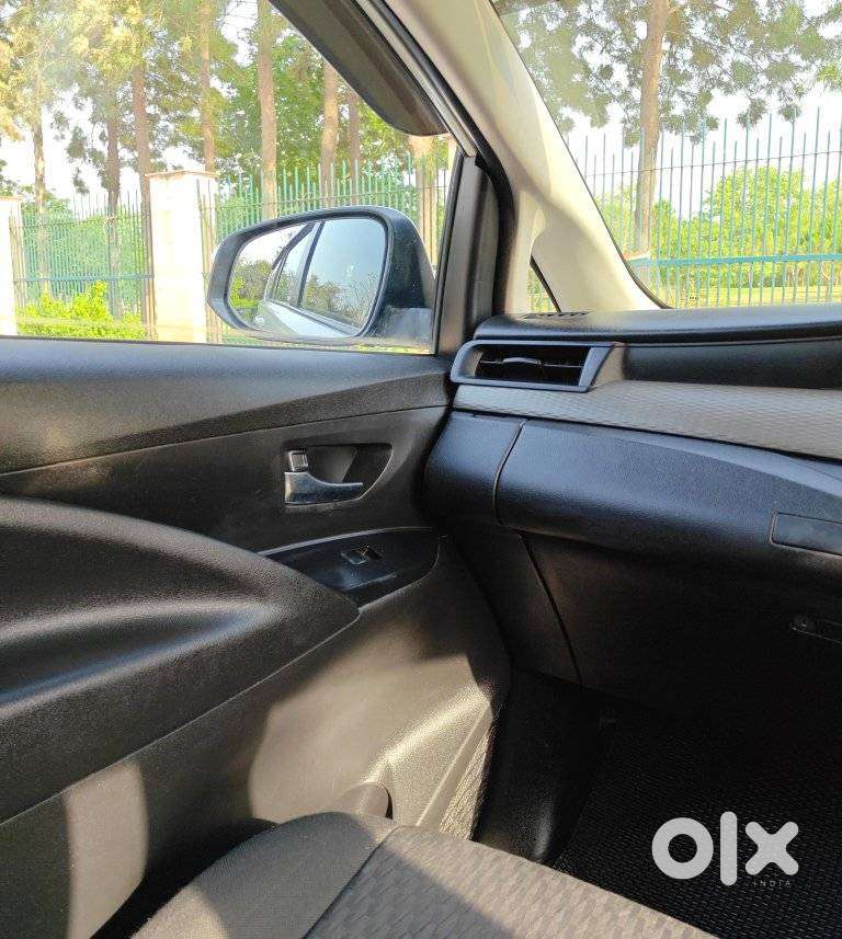 Toyota Innova Crysta 2.4 G Mt, 2022, Diesel