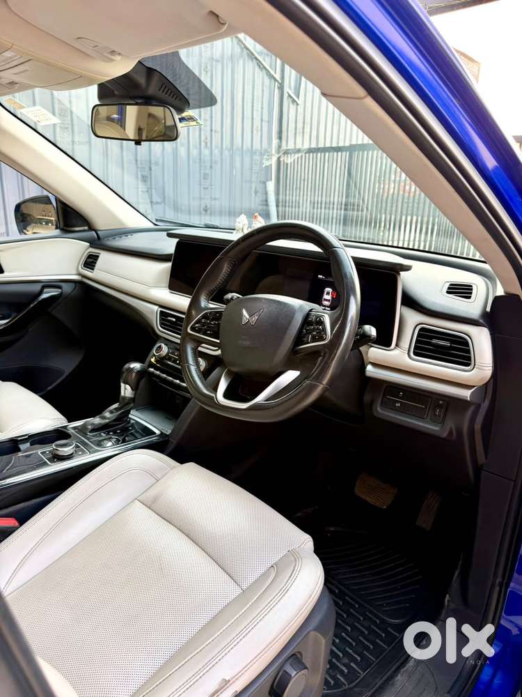 Mahindra Xuv700 Ax7 Luxury Pack Awd, 2022, Diesel