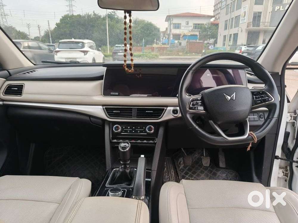 Mahindra Xuv700 2.2 Ax 7 Diesel Mt Str, 2024, Diesel