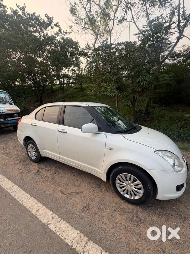 Maruti Suzuki Dzire 2011 Petrol 64100 Km Driven