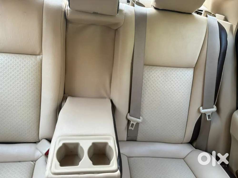 Toyota Yaris 2018 Petrol Well Maintained Brand New Condition Both Keys