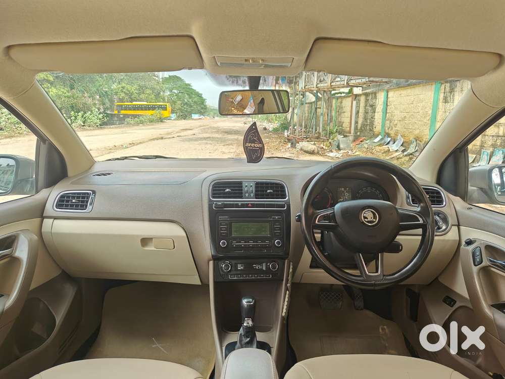 Skoda Rapid 2013-2016 1.6 Mpi At Elegance, 2014, Petrol