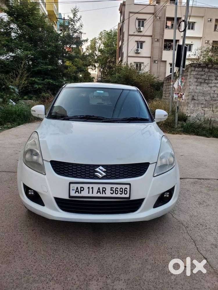 Maruti Suzuki Swift 2011-2014 Vxi, 2013, Petrol