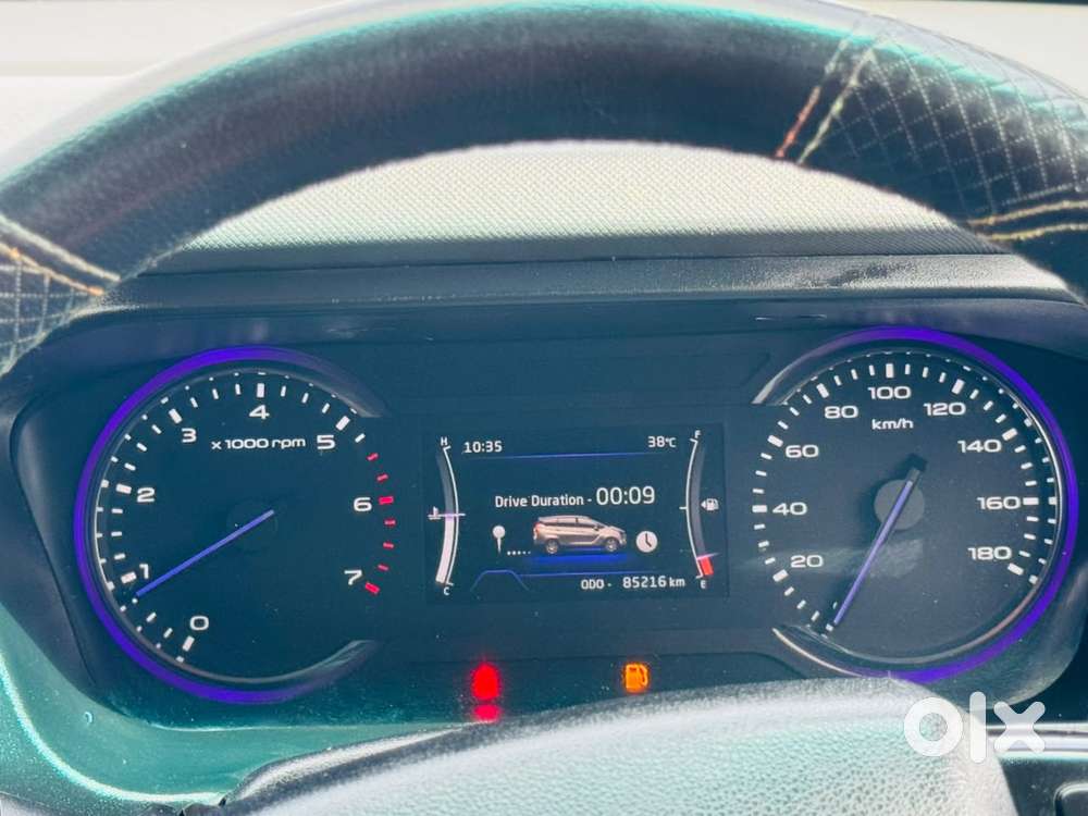 Mahindra Marazzo, 2023, Diesel