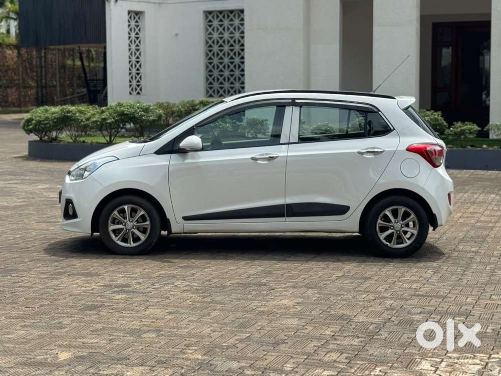 Hyundai Grand I10 Asta Option At, 2016, Petrol