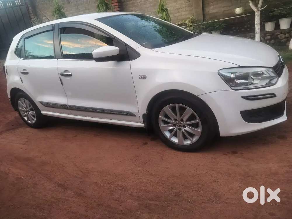 Polo Volkswagen Highline 1.2 Petrol 2011 Tax Paid Till 2031 Insurance