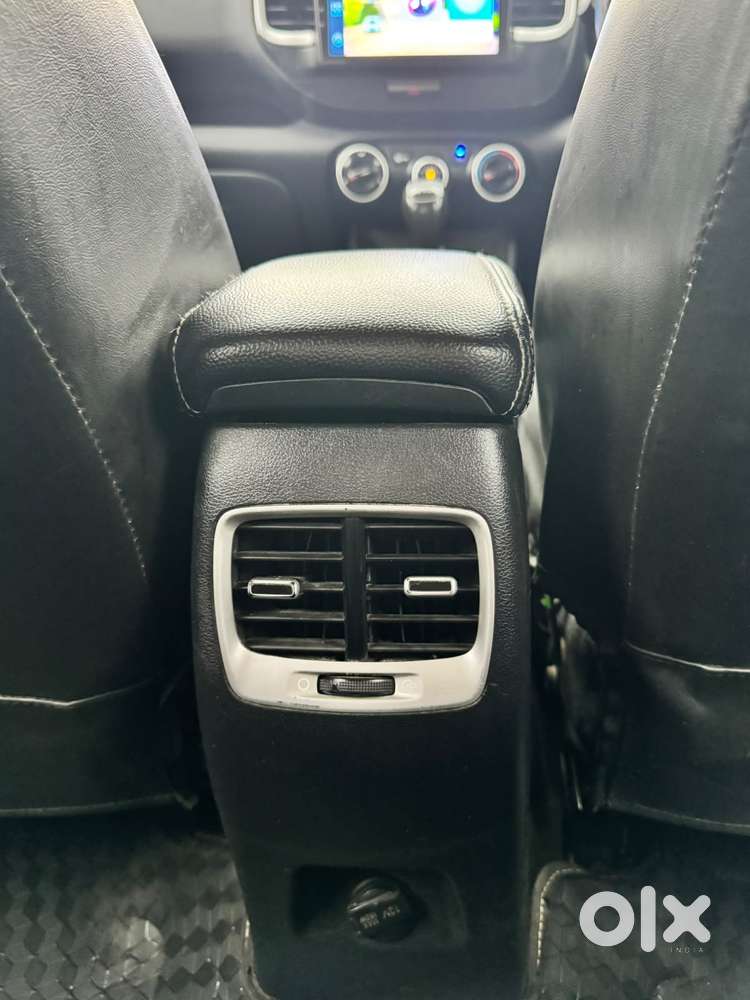 Hyundai Venue S Diesel, 2021, Petrol