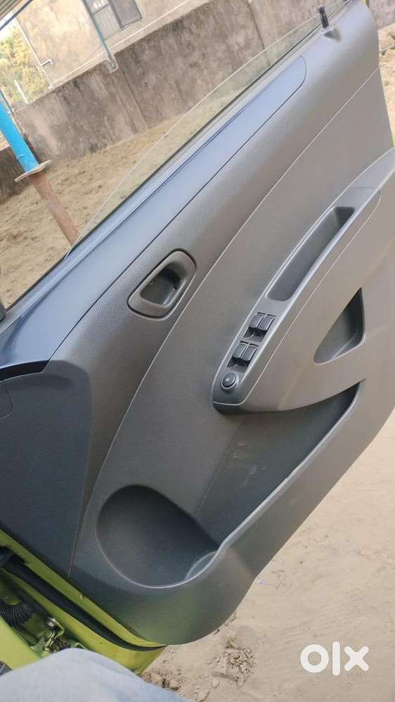 Chevrolet Beat 2012 Petrol Well Maintained