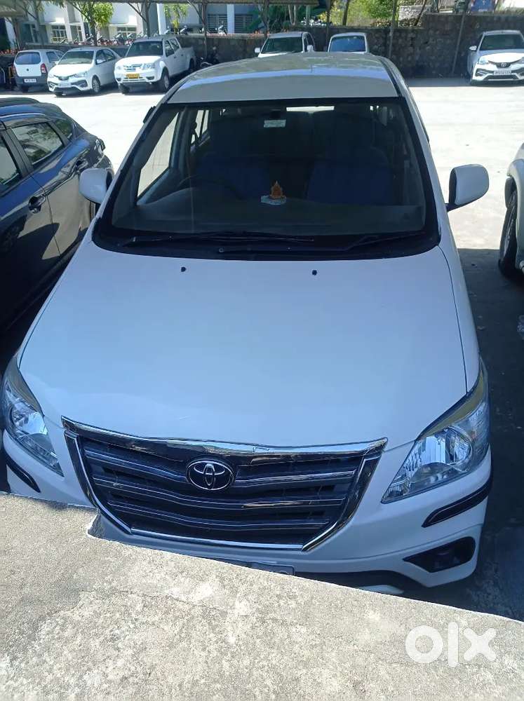 Toyota Innova 2012 Diesel Well Maintained