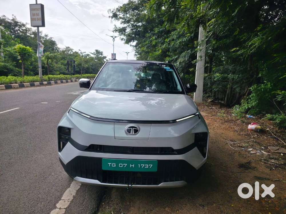 Top End Punch Ev With Sunroof And Fully At Long Range