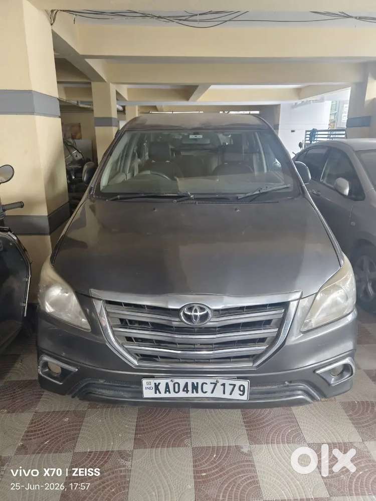 Toyota Innova 2012 Diesel 120000 Km Driven