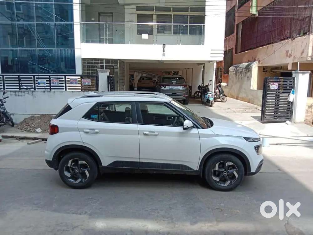 Hyundai Venue 2020 Diesel Well Maintained