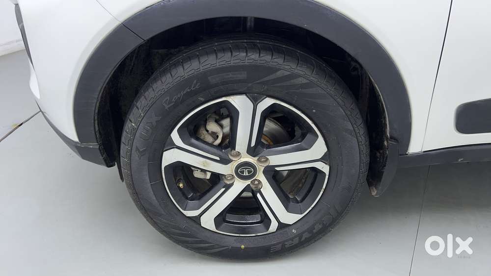 Tata Nexon Xz Plus (hs), 2022, Petrol
