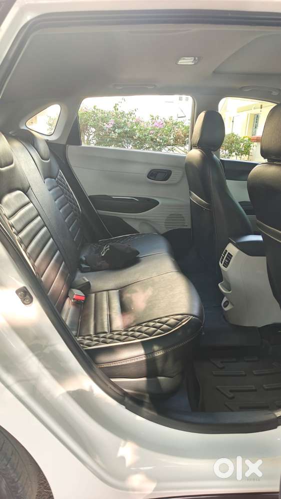 Hyundai I20 Asta (o) 1.2 Mt, 2023, Petrol