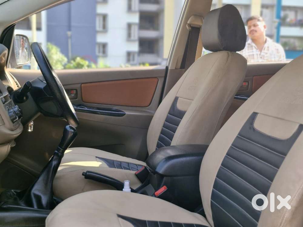 Toyota Innova 2.5 G (diesel) 8 Seater, 2015, Diesel
