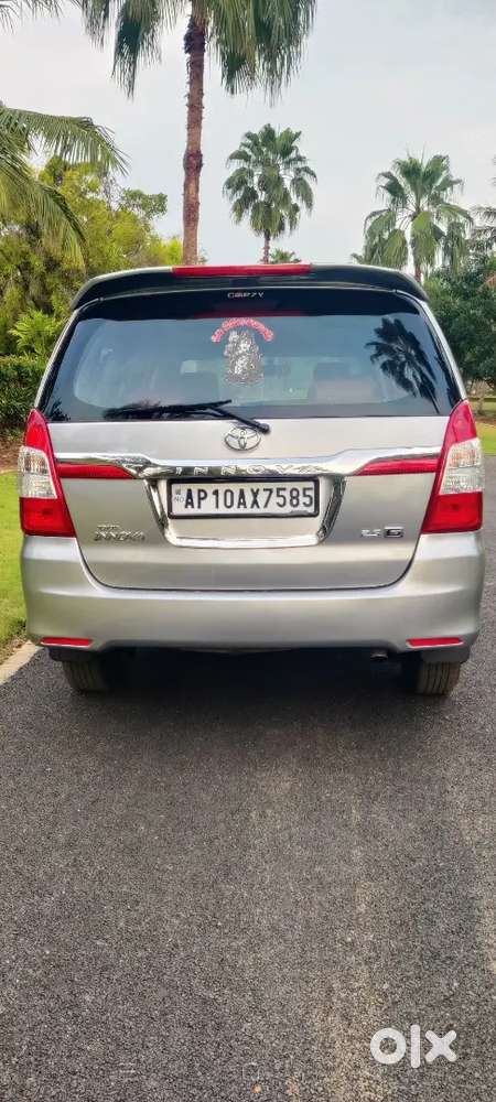 Toyota Innova 2011 Diesel 291000 Km Driven