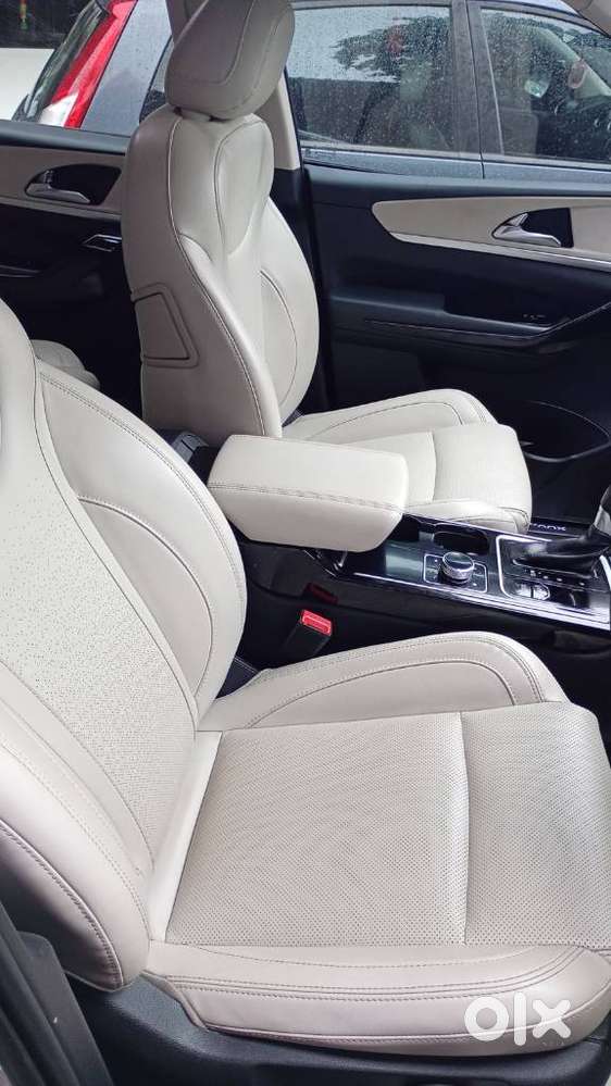 Mahindra Xuv700 2.2 Ax 7 Diesel At Luxury Pack Str, 2022, Diesel