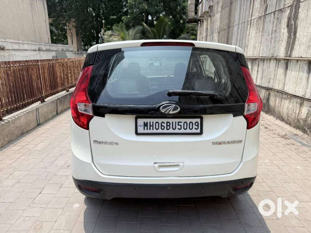 Mahindra Marazzo M4, 2019, Diesel