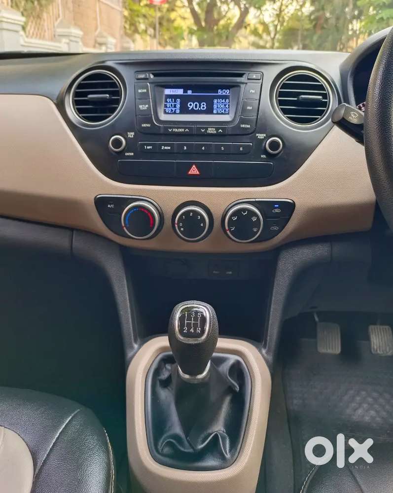 Hyundai I10 Grand 2014 Sportz 1stowner Button Start Showroom Condition