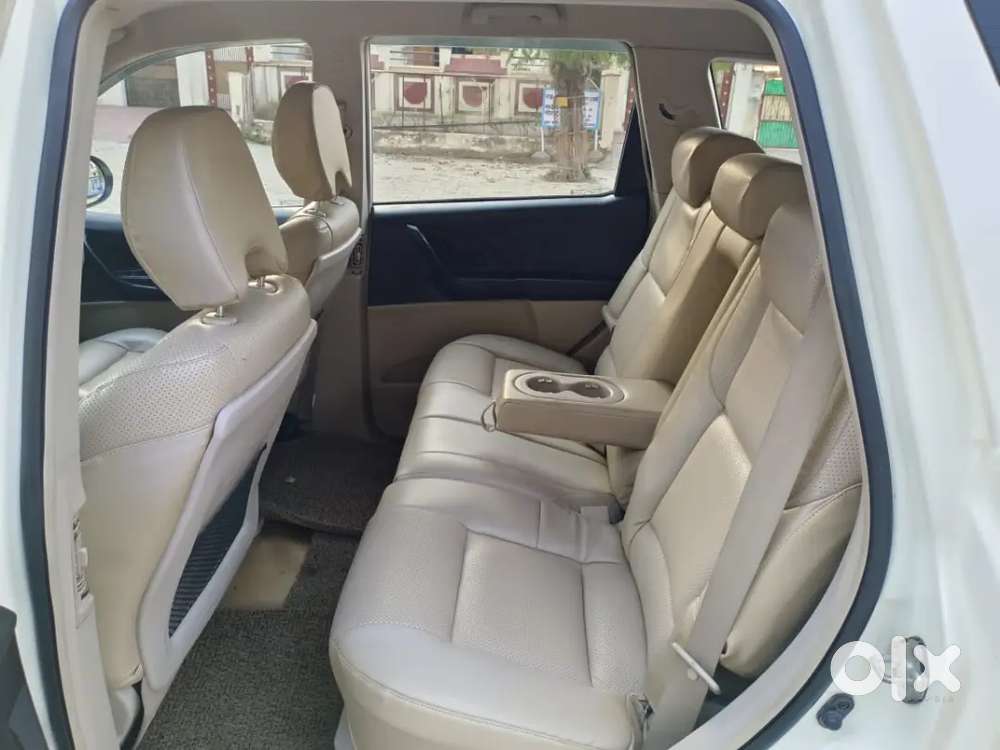 Mahindra Xuv500 2017 Diesel 70000 Km Driven