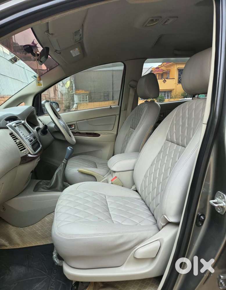 Toyota Innova 2.5 V 7 Str, 2012, Diesel