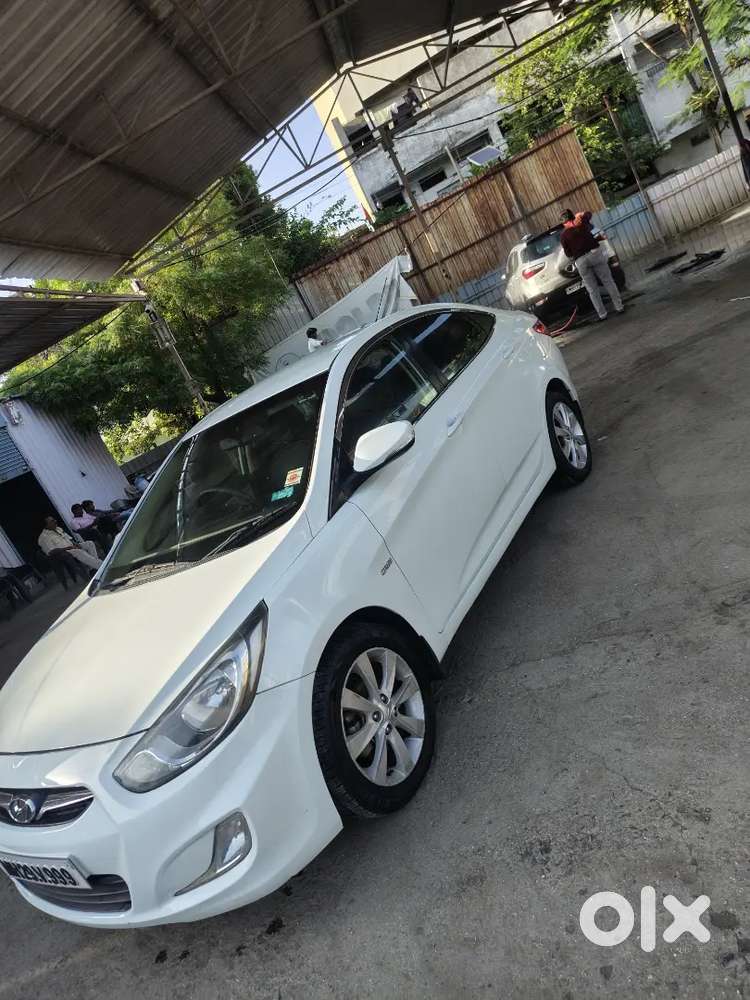 Hyundai Verna Crdi 2012