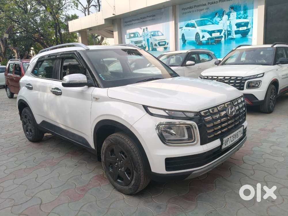 Hyundai Venue 1.2 S Plus, 2023, Petrol