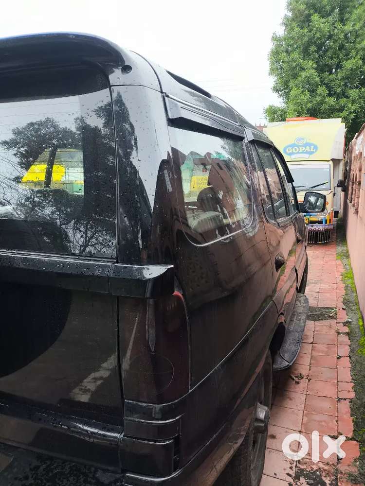 Tata Safari Dicor 2013