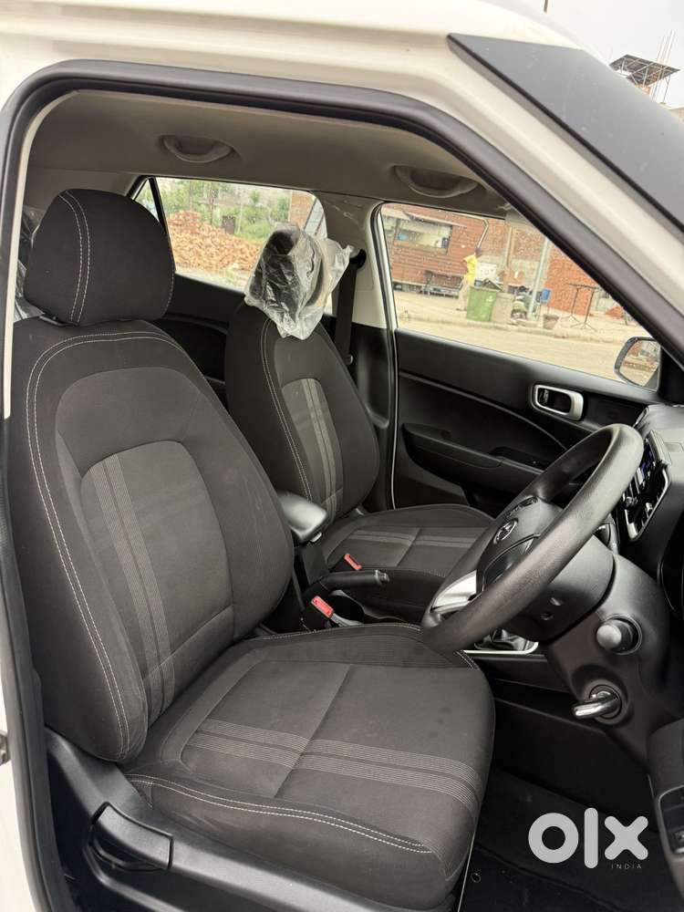 Hyundai Venue S Turbo, 2021, Petrol