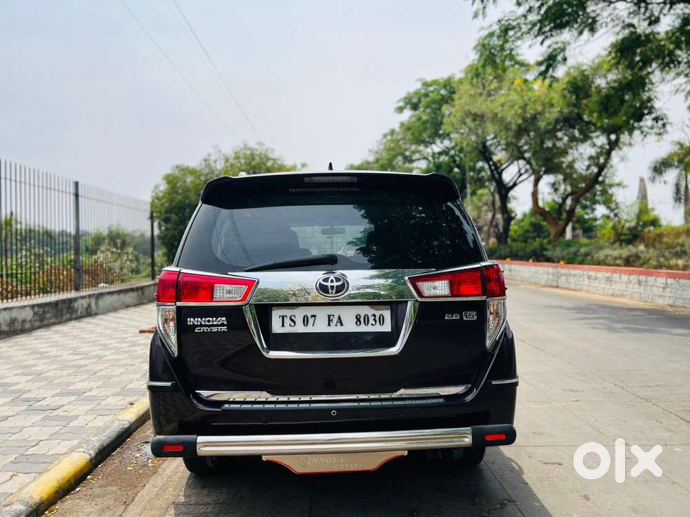 Toyota Innova Crysta 2.8z Automatic, 2016, Diesel