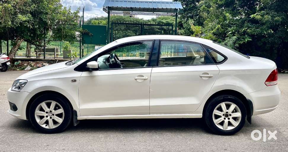 Volkswagen Vento 2010-2013 Petrol Highline, 2011, Petrol