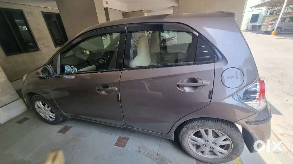 Honda Brio Vx At 2015 Petrol Well Maintained