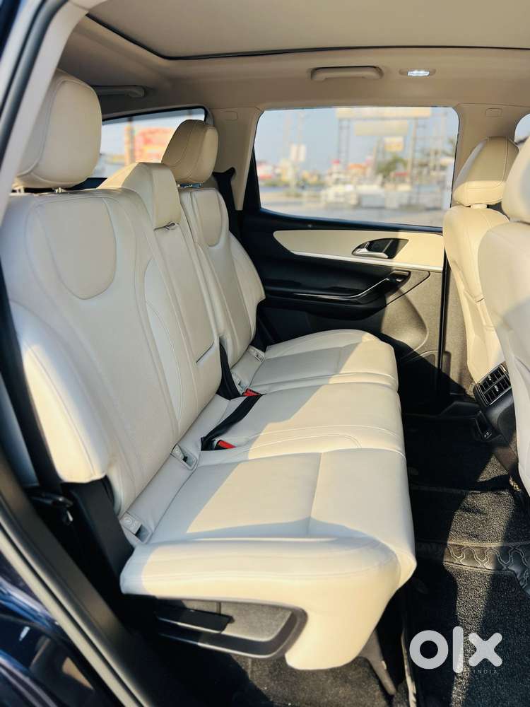 Mahindra Xuv700 2.2 Ax 7 Diesel At Luxury Pack Str, 2024, Diesel