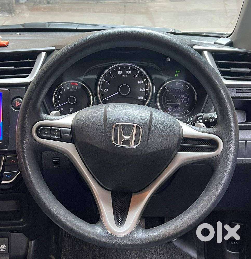 Honda Br-v Style Edition V Cvt, 2018, Petrol