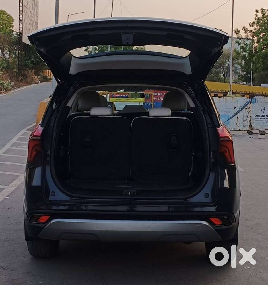 Mahindra Xuv700 2.2 Ax 5 Diesel At 7 Str, 2023, Diesel