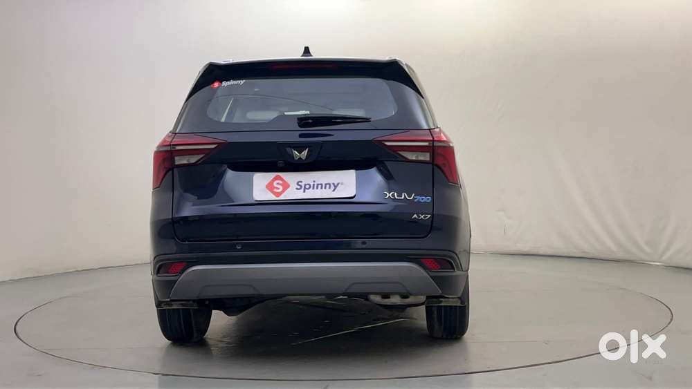 Mahindra Xuv700 2.0 Ax 7 Petrol Mt Str, 2025, Petrol