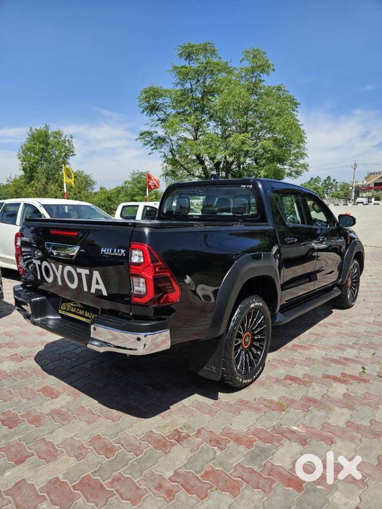 Toyota Hilux Black Edition Diesel Turbo Automatic, 2025, Diesel