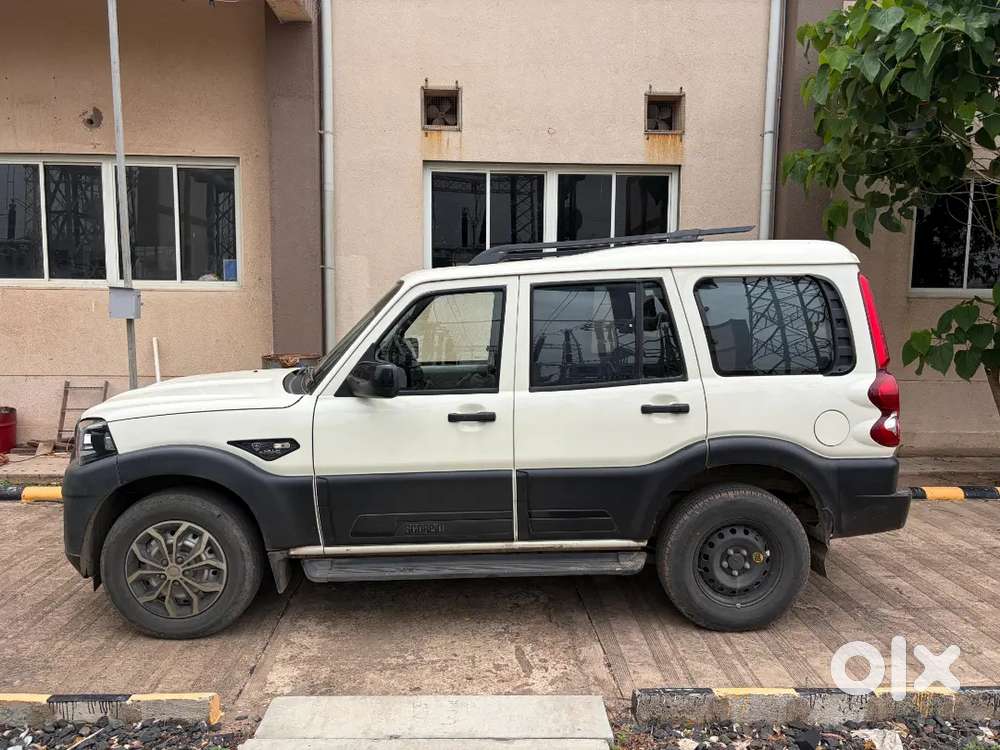 Mahindra Scorpio 2022 Diesel Manual