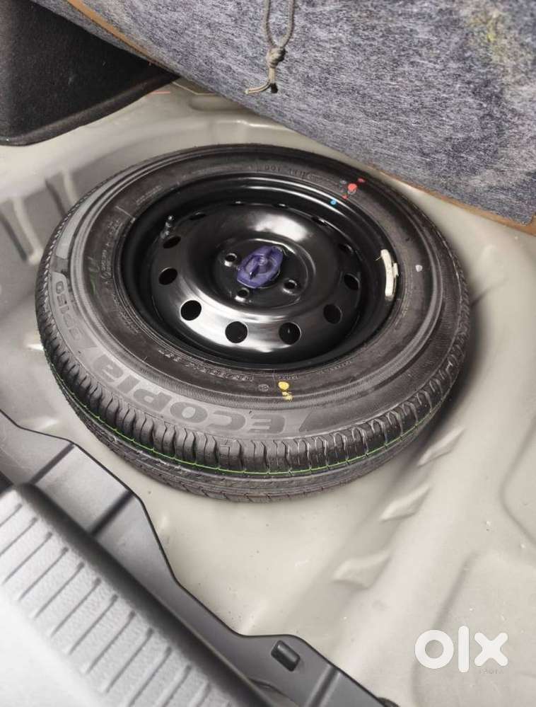 Maruti Suzuki Swift Dzire Vxi Optional, 2020, Petrol