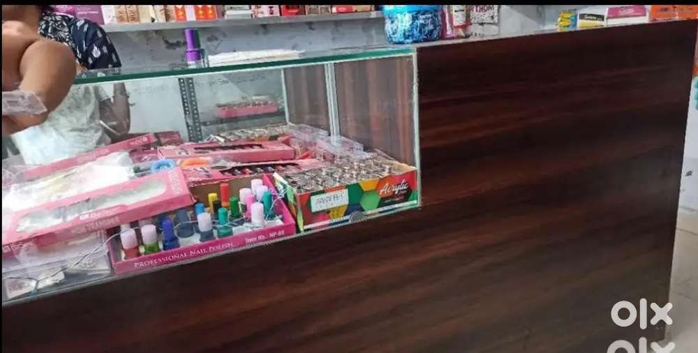 Shop counter 6 months old  8.5 length 4 front 8 mm glass