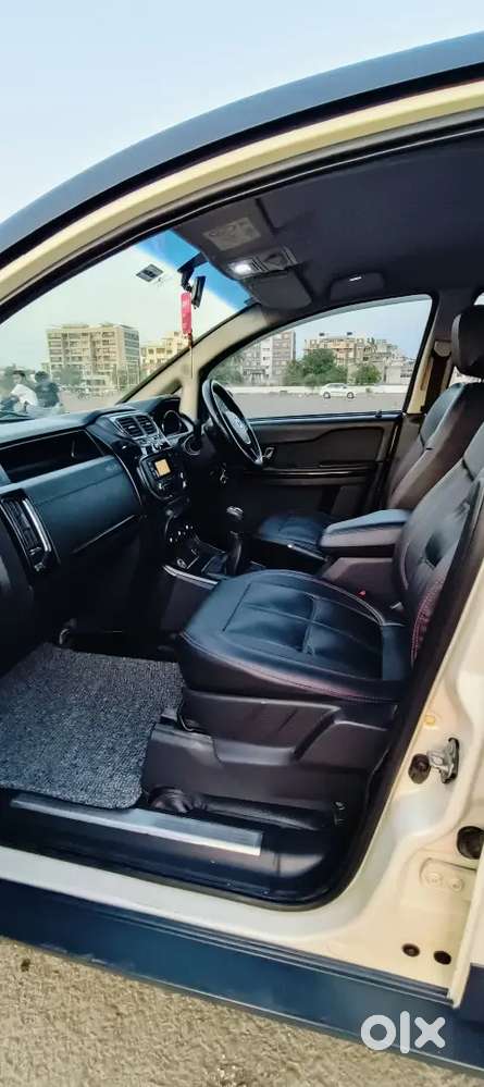 Tata Hexa 1st Owner 7 Seats