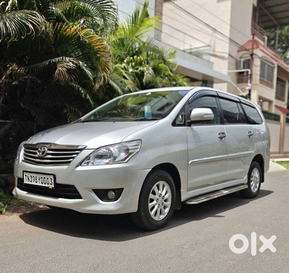 Toyota Innova 2.5 Vx (diesel) 8 Seater Bs Iv, 2013, Diesel