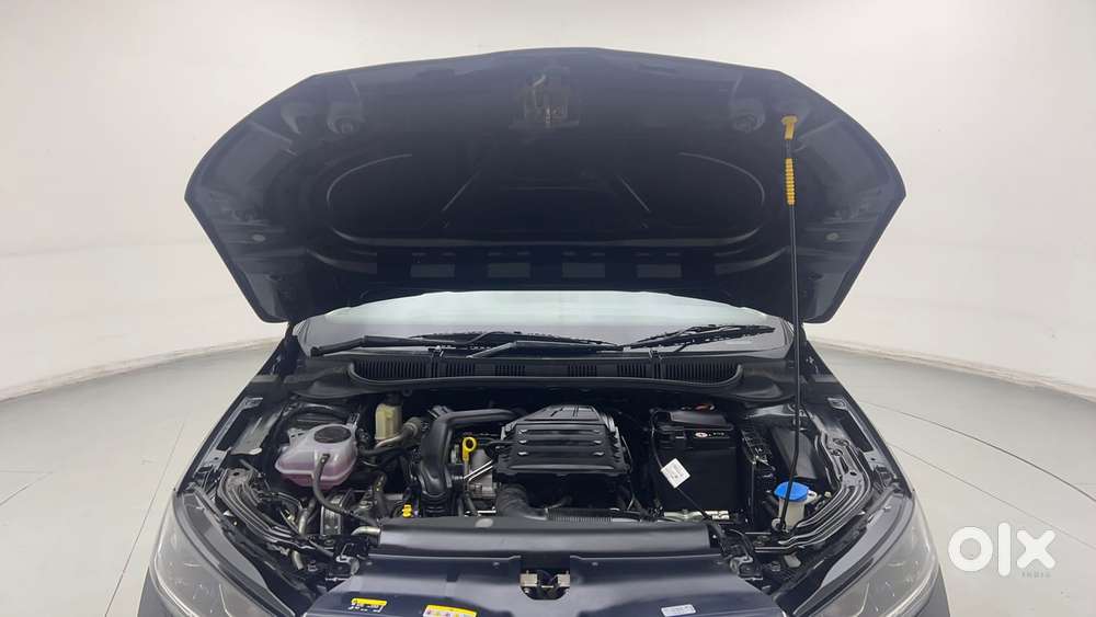 Skoda Slavia Style 1.0l Tsi Mt, 2023, Petrol